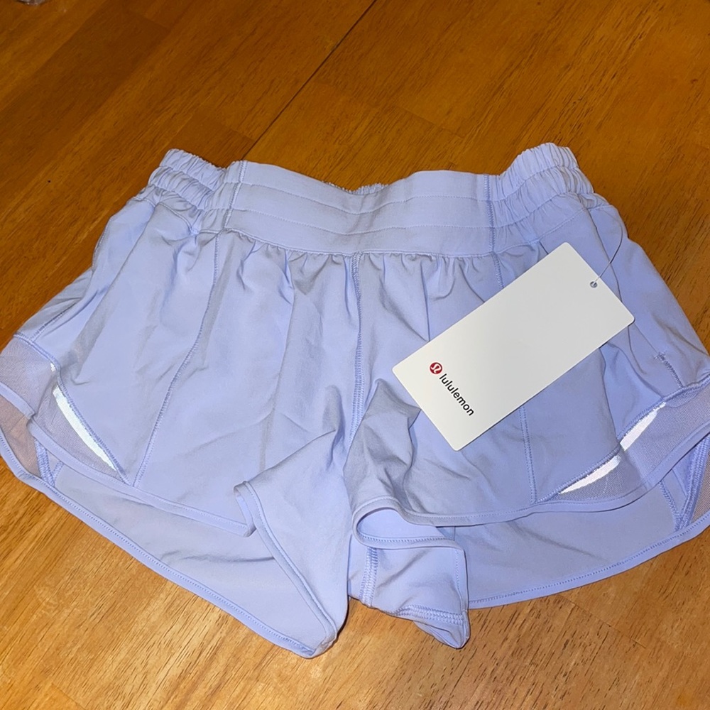 Lululemon Hotty Hot LR Short 2.5” *Lined